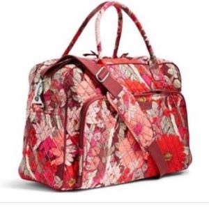 Vera Bradley Weekender 🌺